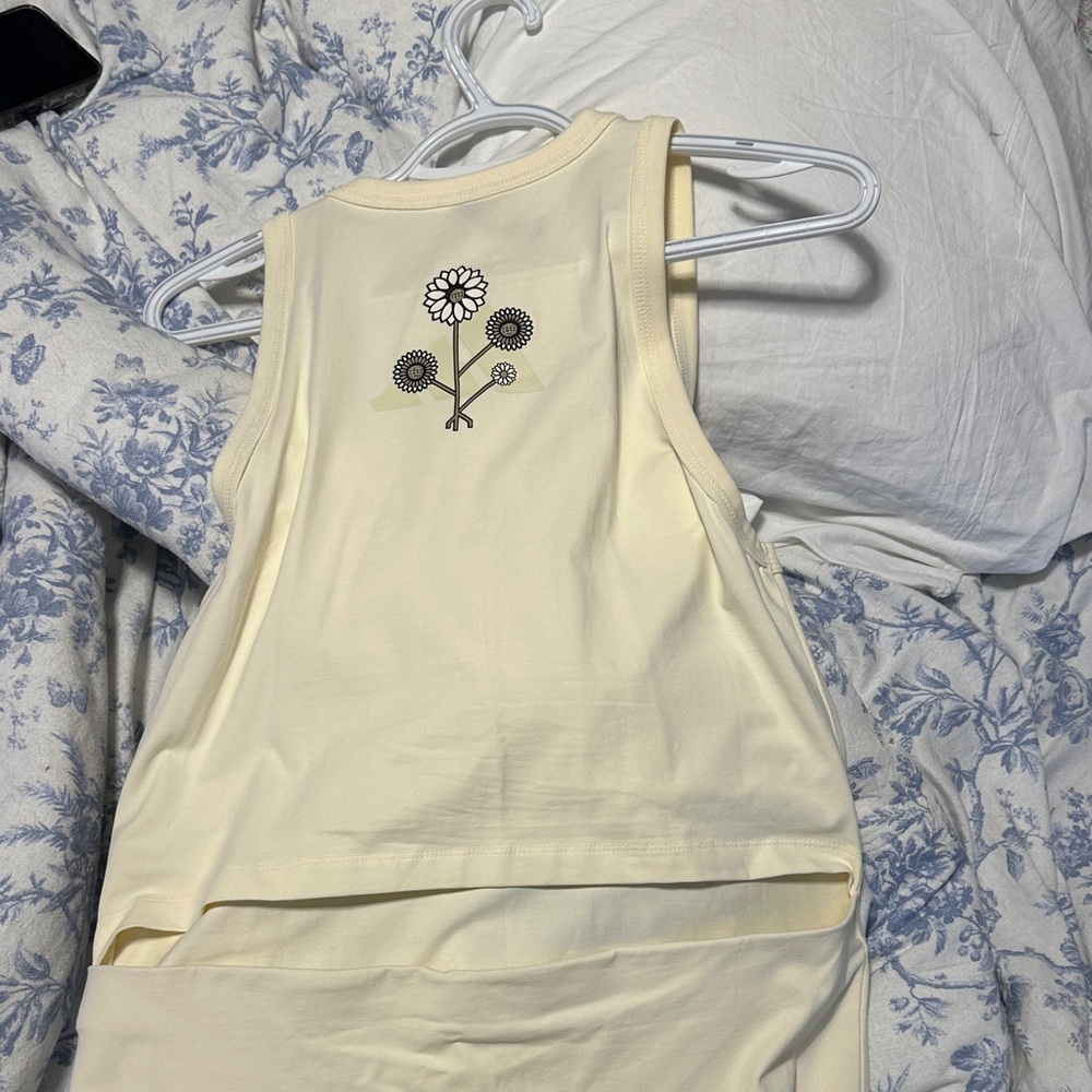 Dress Subcategory Classification - Picture 2 of 4